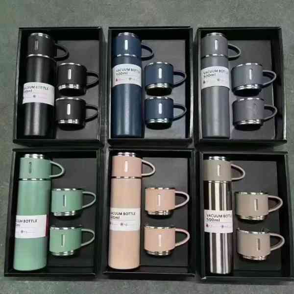 Ensemble de tasses thermos pour les voyages d'affaires