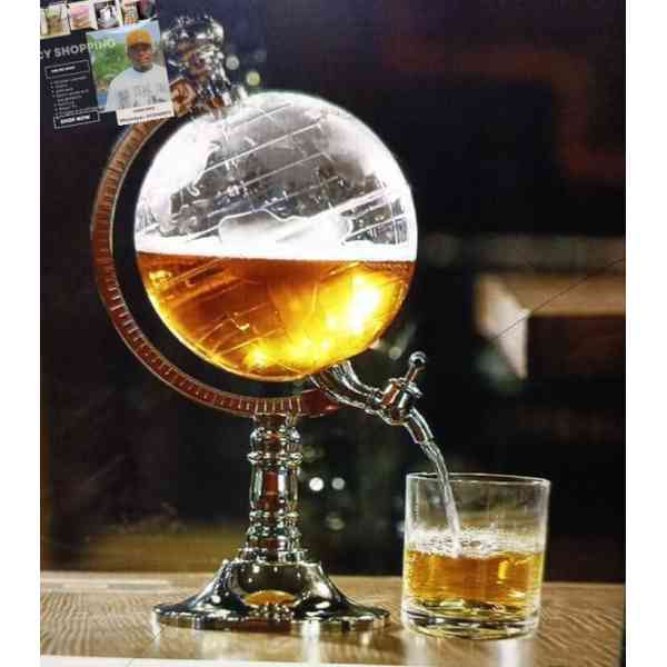 Distributeur de bière en forme de globe Tellurion pour bar et pub avec support foncé et entonnoir de bar