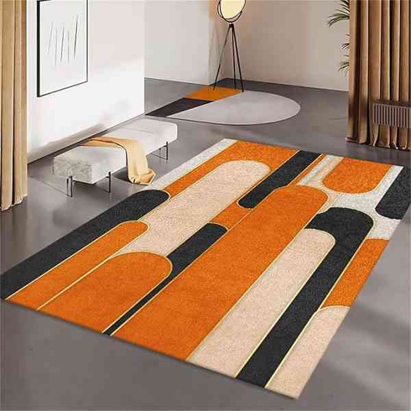 Tapis câlin, chaise de bureau, tapis de table basse au sol, salle à manger