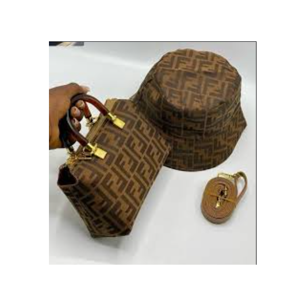 Sac midi FENDI très discret avec chapeau seau