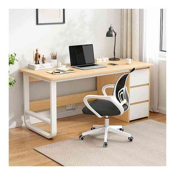 BUREAU MODERNE D’ ORDINATEUR MODERNE