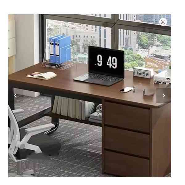 BUREAU D'ORDINATEUR AVEC 3 TIROIRS ET 1 ETAGERE