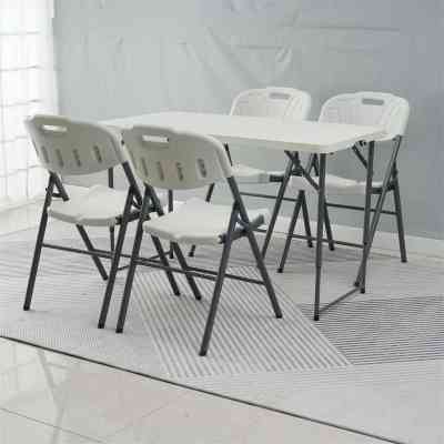 Ensemble Table et Chaises Pliantes en Plastique HDPE MIDS0002 Panier Festif 125 000 FCFA